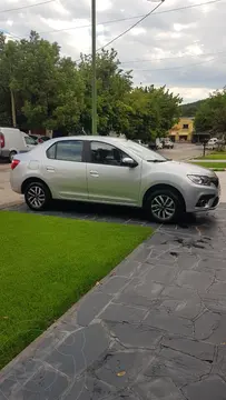 Renault Logan 1.6 Intens usado (2023) color Gris precio u$s14.000