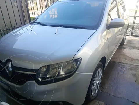 Renault Logan 1.6 Expression usado (2016) color Gris Estrella precio $9.000.000