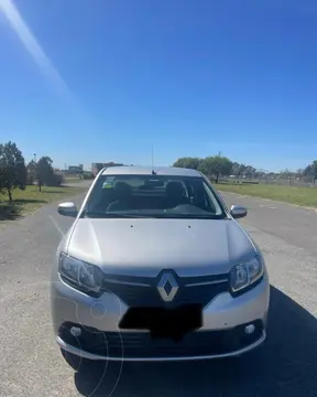 Renault Logan 1.6 Expression usado (2017) color Gris precio $11.500.000