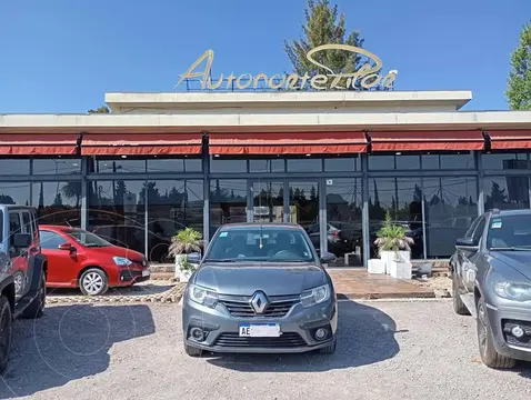 Renault Logan 1.6 Zen usado (2020) color Gris precio $15.000.000