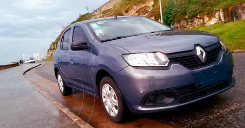 Renault Logan 1.6 Authentique Plus usado (2014) color Gris Estrella precio $14.500.000