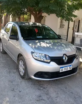 Renault Logan 1.6 Authentique Plus usado (2017) color Plata precio $12.000.000