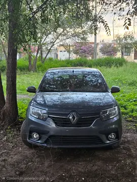 Renault Logan 1.6 Intens usado (2021) color Gris precio $17.500.000