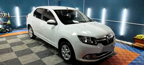 Renault Logan 1.6 Privilege usado (2016) color Blanco Glaciar precio $13.000.000