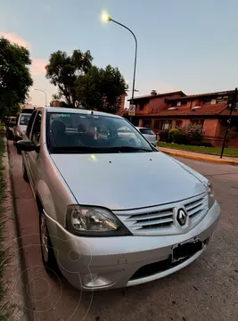 Renault Logan 1.6 Authentique usado (2009) color Plata precio $7.500.000