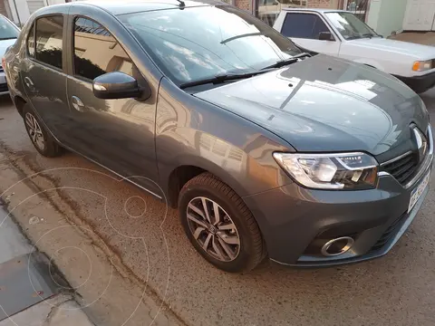 Renault Logan 1.6 Intens usado (2022) color Gris precio $24.000.000