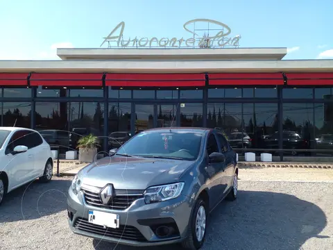 foto Renault Logan 1.6 Life usado (2020) color Gris Oscuro precio $1.900.000