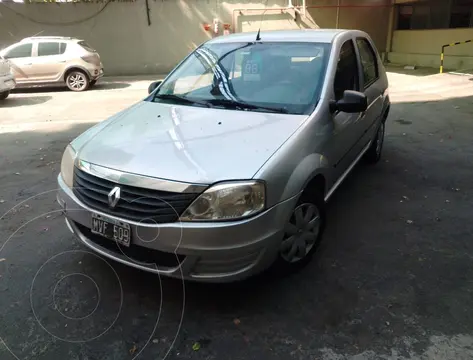 Renault Logan 1.6 Pack II usado (2013) color Gris financiado en cuotas(anticipo $6.000.000 cuotas desde $300.000)