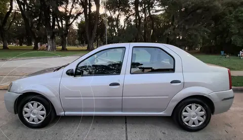 Renault Logan 1.6 Base usado (2009) color Plata precio $7.500.000