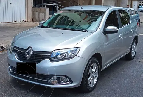 Renault Logan 1.6 Privilege usado (2017) color Plata precio $13.000.000