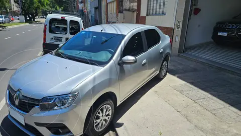 Renault Logan 1.6 Zen usado (2022) color Gris Acero precio $18.500.000