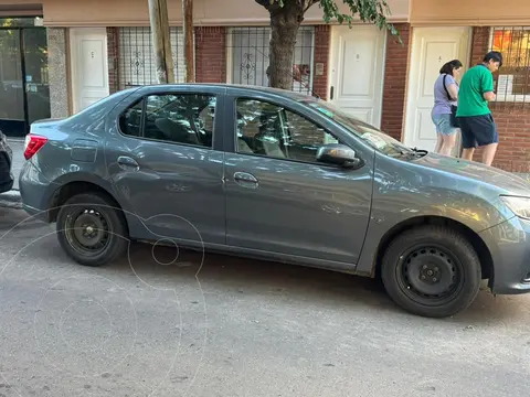 Renault Logan 1.6 Expression usado (2018) color Gris Acero precio $15.000.000