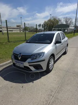 Renault Logan 1.6 Life usado (2025) color Plata precio $24.000.000