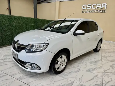 Renault Logan 1.6 Privilege usado (2016) color Blanco Glaciar precio $13.500.000