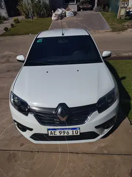 Renault Logan 1.6 Zen usado (2021) color Blanco Glaciar precio $18.500.000