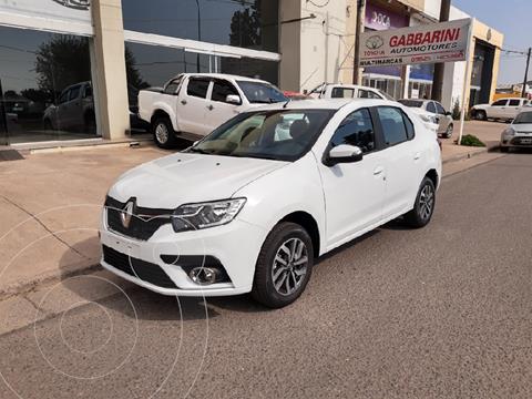 foto Renault Logan 1.6 Authentique usado (2020) color Blanco precio $1.850.000