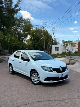 Renault Logan 1.6 Authentique Plus usado (2018) color Blanco Glaciar precio $16.000.000