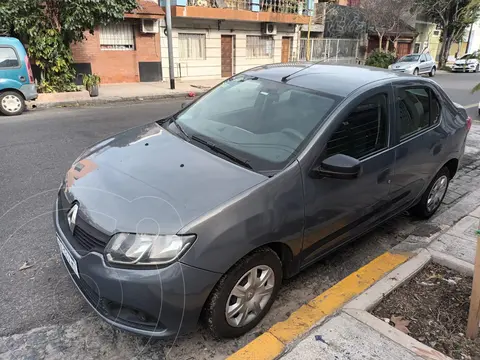 Renault Logan 1.6 Authentique Plus usado (2016) color Gris precio $12.000.000