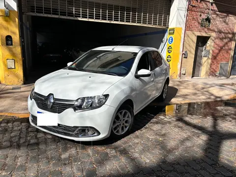 Renault Logan 1.6 Privilege usado (2018) color Blanco Glaciar financiado en cuotas(anticipo $11.000.000 cuotas desde $275.240)