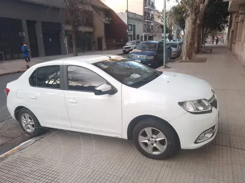 Renault Logan 1.6 Privilege usado (2015) color Blanco Glaciar precio $12.000.000
