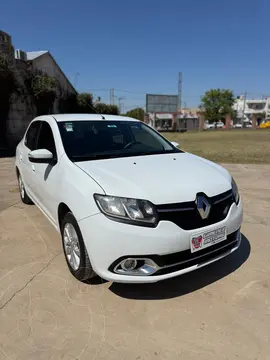 Renault Logan 1.6 Privilege Plus usado (2018) color Blanco precio $14.500.000