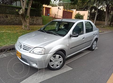 foto Renault Logan Expression usado (2010) color Plata precio $22.500.000