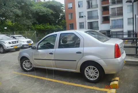 Renault Logan 1.6 Dynamique AA Mec 4P usado (2008) color Gris precio $20.500.000