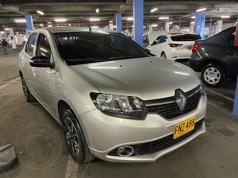 Renault Logan Intens usado (2019) color Plata financiado en cuotas(anticipo $5.000.000 cuotas desde $1.250.000)