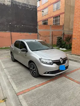 Renault Logan Life Plus usado (2018) color Gris precio $36.500.000