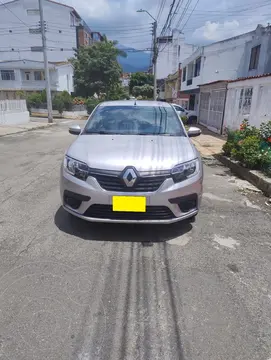 Renault Logan Life usado (2021) color Gris precio $48.500.000