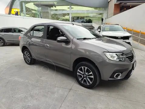 Renault Logan Intens usado (2023) color caf precio $249,000