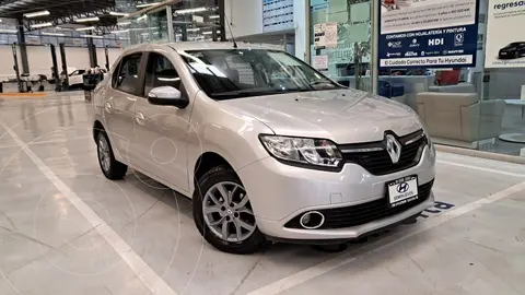 Renault Logan Dynamique usado (2017) color Gris precio $189,900