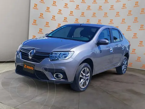 Renault Logan Intens Aut usado (2023) color Gris precio $210,900