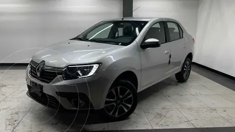 Renault Logan Intens usado (2024) color Plata financiado en mensualidades(enganche $56,100 mensualidades desde $5,534)