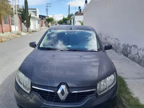 Renault Logan Expression usado (2017) color Gris Acero precio $115,000