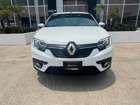 Renault Logan Intens Aut usado (2024) color Blanco financiado en mensualidades(enganche $56,100 mensualidades desde $6,824)
