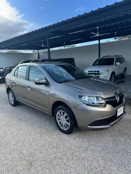 Renault Logan Dynamique Aut usado (2017) color Gris precio $110,000