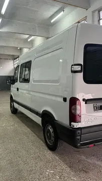 Renault Master Furgon Largo 2.5 TD usado (2011) color Blanco financiado en cuotas(anticipo u$s12.000)