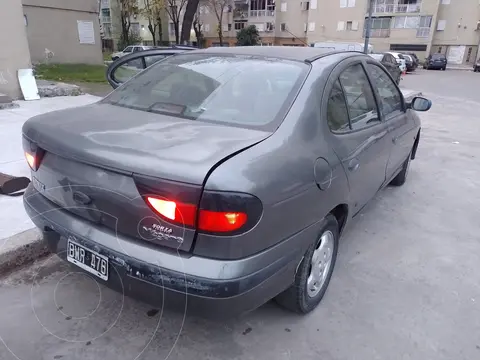 Renault Megane Tric 2.0 RXE usado (1998) color Gris precio $4.200.000