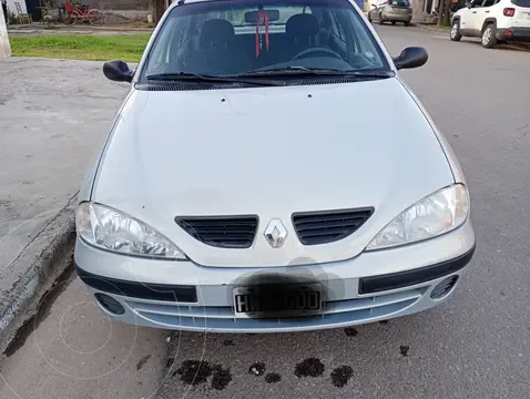 Renault Megane Tric 1.6 Pack Plus usado (2009) color Gris Plata  precio $9.300.000