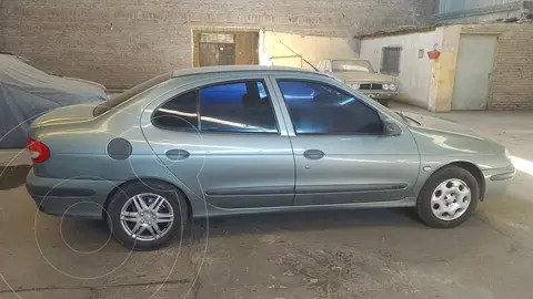 Renault Megane Tric 1.6 Pack Plus usado (2007) color Gris precio $7.000.000