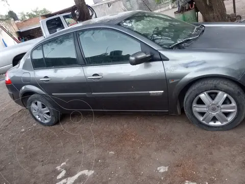 Renault Megane 2.0L 4P Expression usado (2005) color Gris precio $55,000