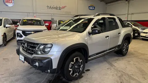 Renault Oroch Outsider Aut usado (2023) color plateado financiado en mensualidades(enganche $69,300 mensualidades desde $7,423)