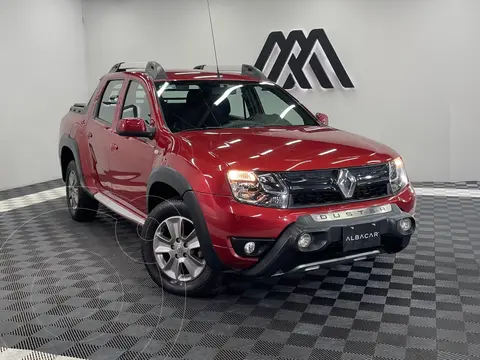 Renault Oroch Outsider usado (2021) color Rojo financiado en mensualidades(enganche $57,980 mensualidades desde $6,440)