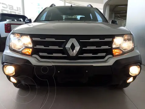 Renault Oroch Outsider usado (2024) color Plata financiado en mensualidades(enganche $70,000 mensualidades desde $6,500)