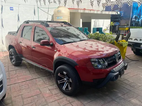 Renault Oroch Outsider usado (2020) color Rojo Fuego precio $298,000