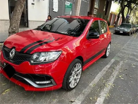 Renault Sandero R.S. R.S. 2.0L usado (2017) color Rojo Vivo precio $186,500