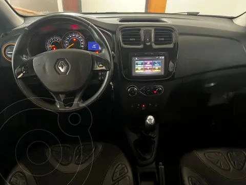 Renault Sandero Stepway 1.6 Privilege usado (2018) color Blanco precio u$s14.000