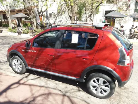 Renault Sandero Stepway 1.6 Privilege NAV usado (2013) color Rojo precio $14.000.000