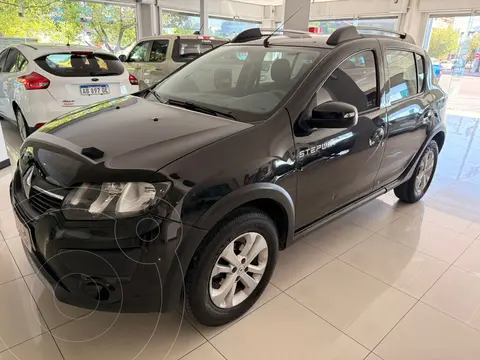 Renault Sandero Stepway 1.6 Privilege usado (2017) color Negro Nacre precio $17.000.000